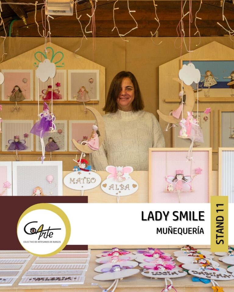 Lady Smile, vienen de Langreo, Asturias y hace muñequería.
